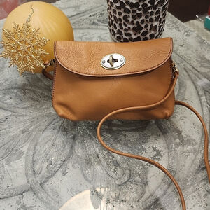 FOSSIL Camel Monica Turnlock Tan Leather Shoulder Bag Purse Like New